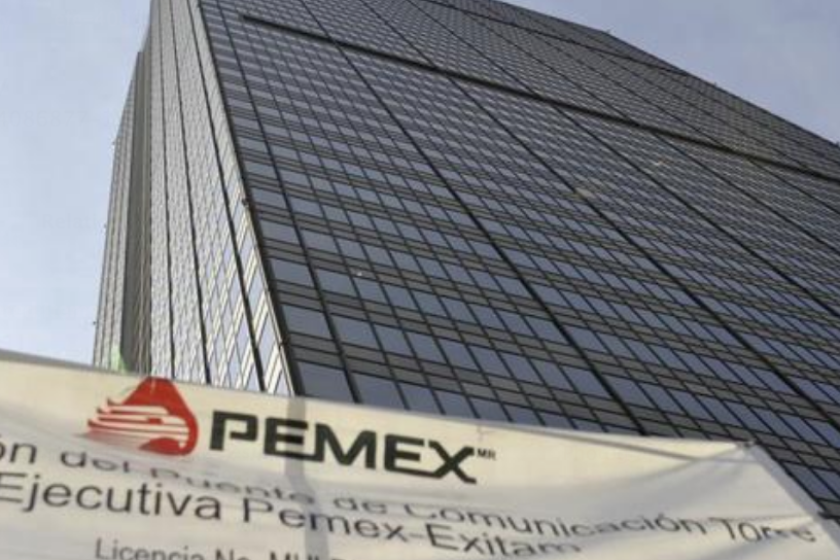 Vista del viernes 6 de enero de 2012, de la Torre Corporativa de Petróleos Mexicanos (PEMEX), ubicada en Ciudad de México. EFE/Mario Guzmán/Archivo