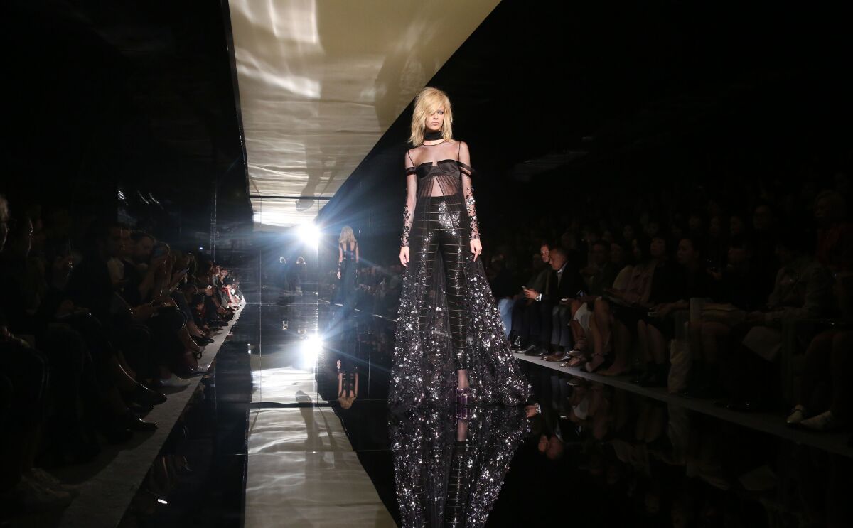 Tom Ford to show fall 2015 women's line in . -- 2 days before Oscars - Los  Angeles Times
