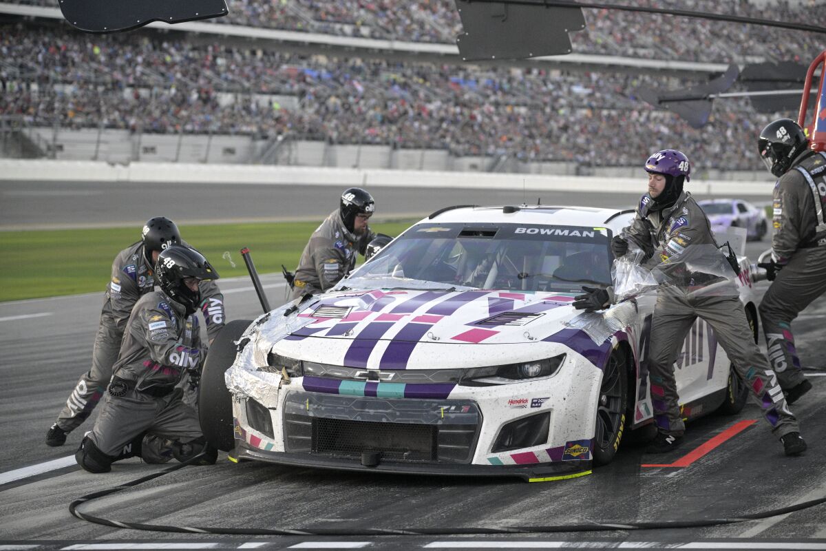 Alex Bowman makes a pit stop during the Daytona 500 on Sunday.
