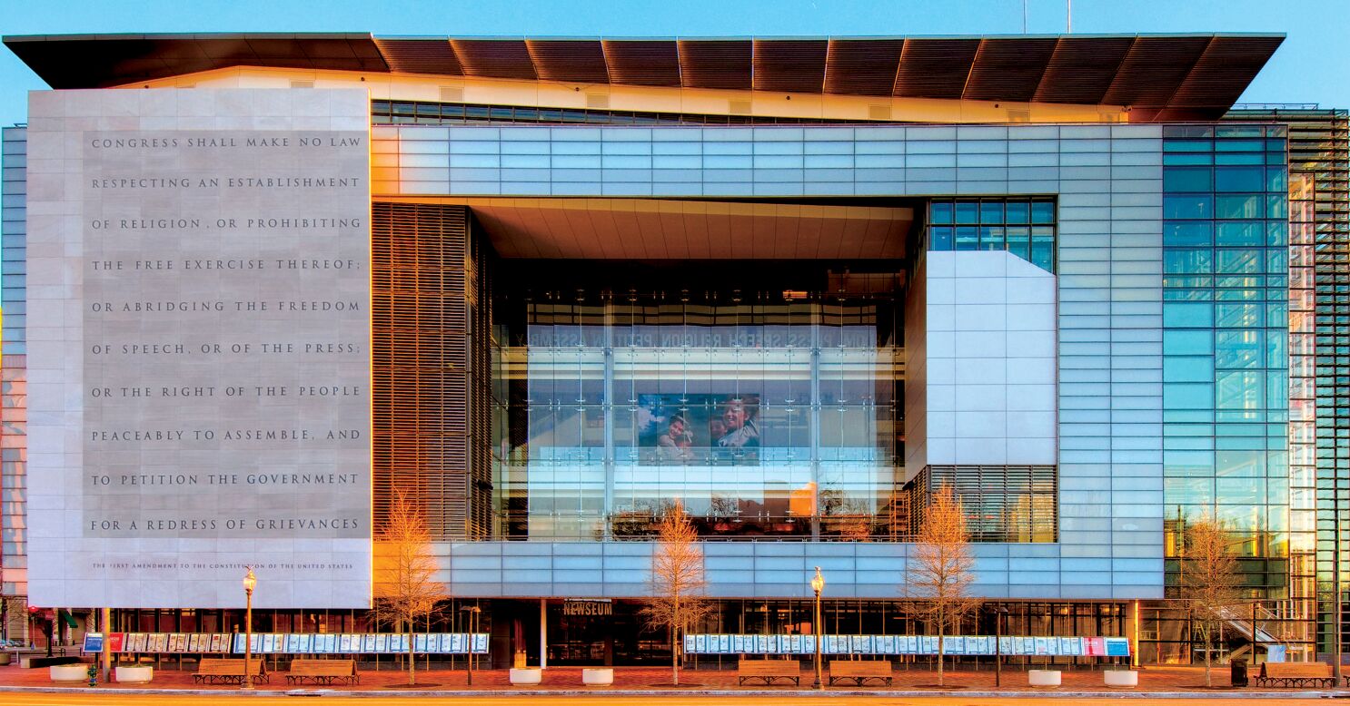 Column: The Newseum could have been great but failed - Los ...