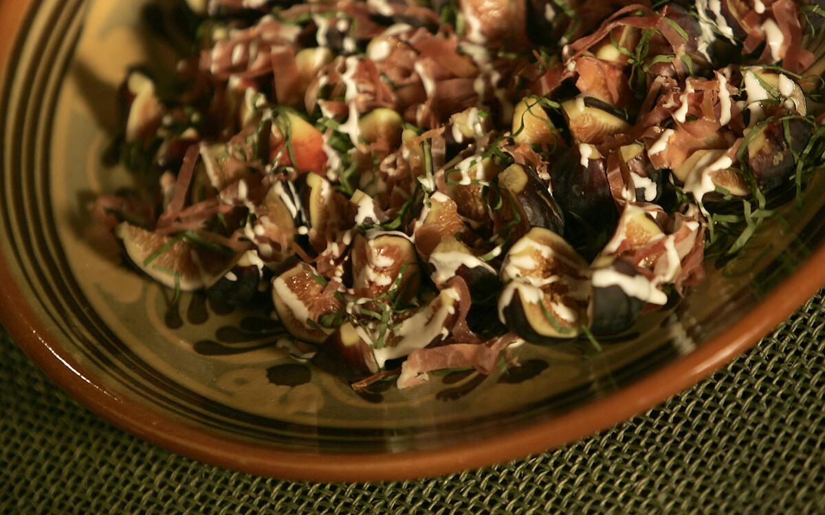 Fig salad with prosciutto and basil