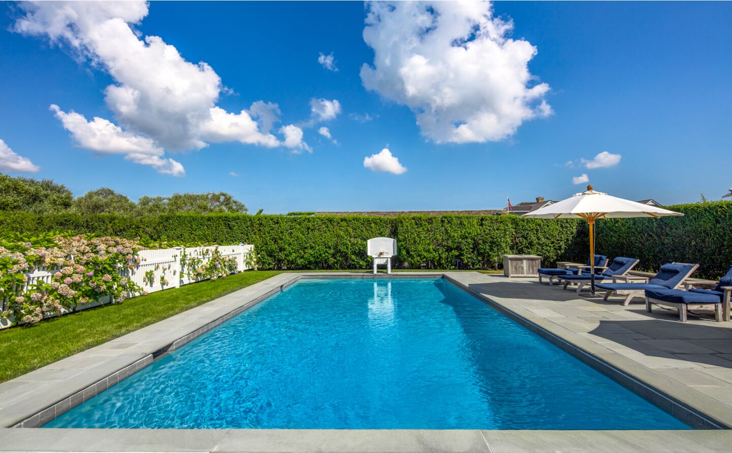 Gwen Verdon's former Quogue home: the pool