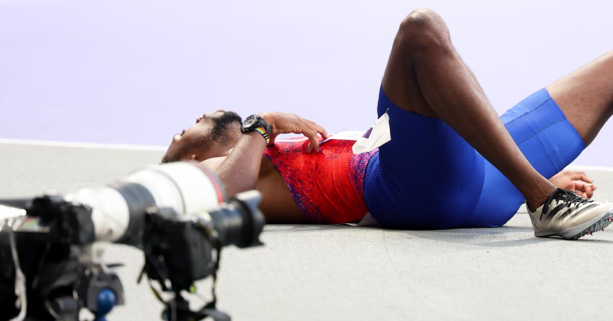 Noah Lyles comes up short in Olympic men’s 200 meters while battling COVID