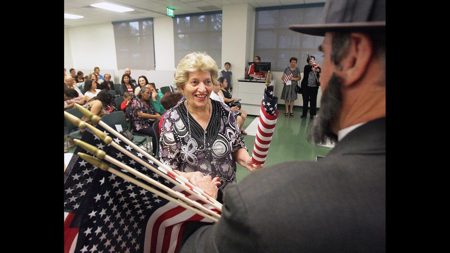 Photo Gallery: New citizens recognized