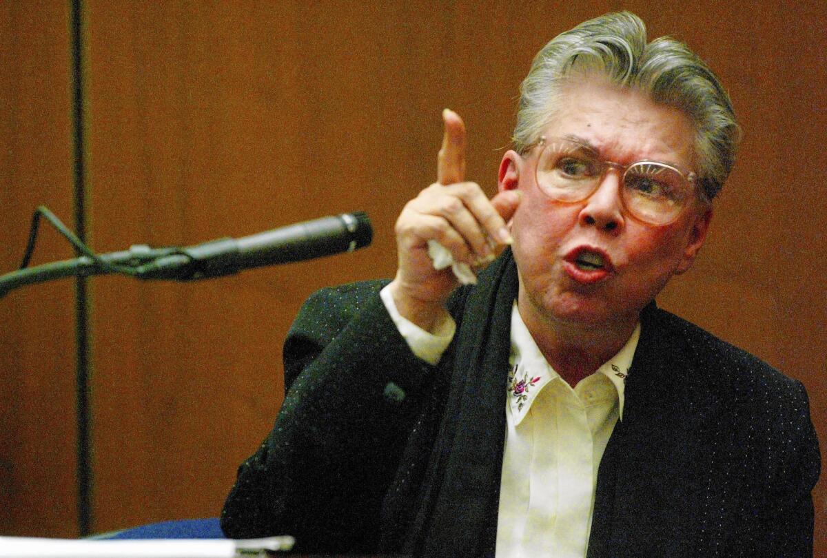 Sante Kimes testifies in 2004 during her murder trial in Los Angeles Superior Court.