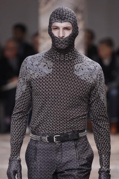 Alexander McQueen menswear Fall 2010