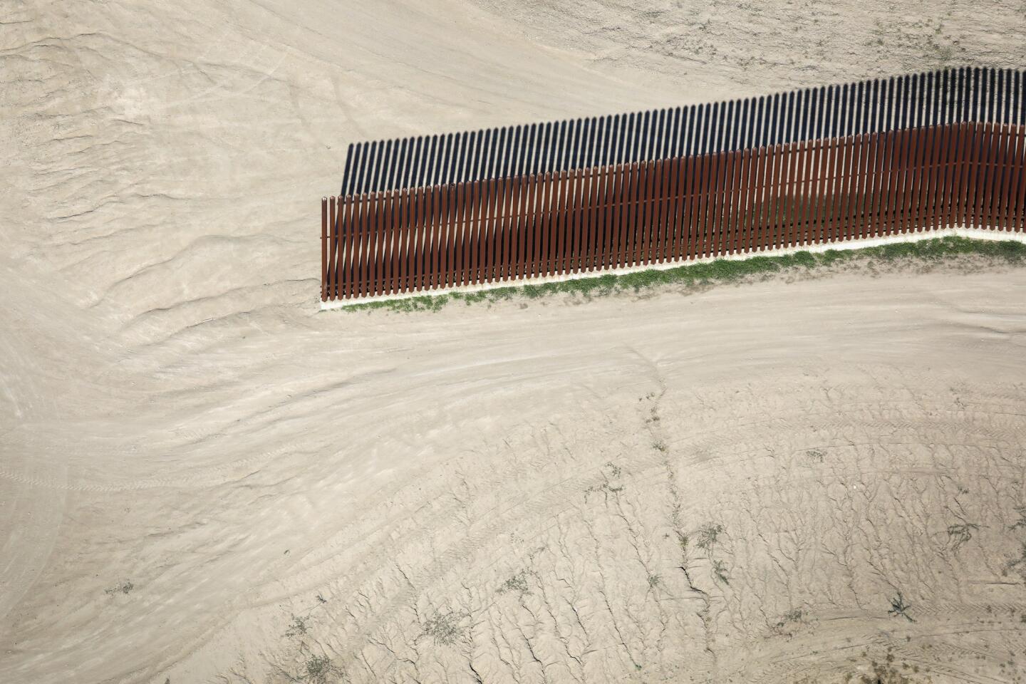 Border fence