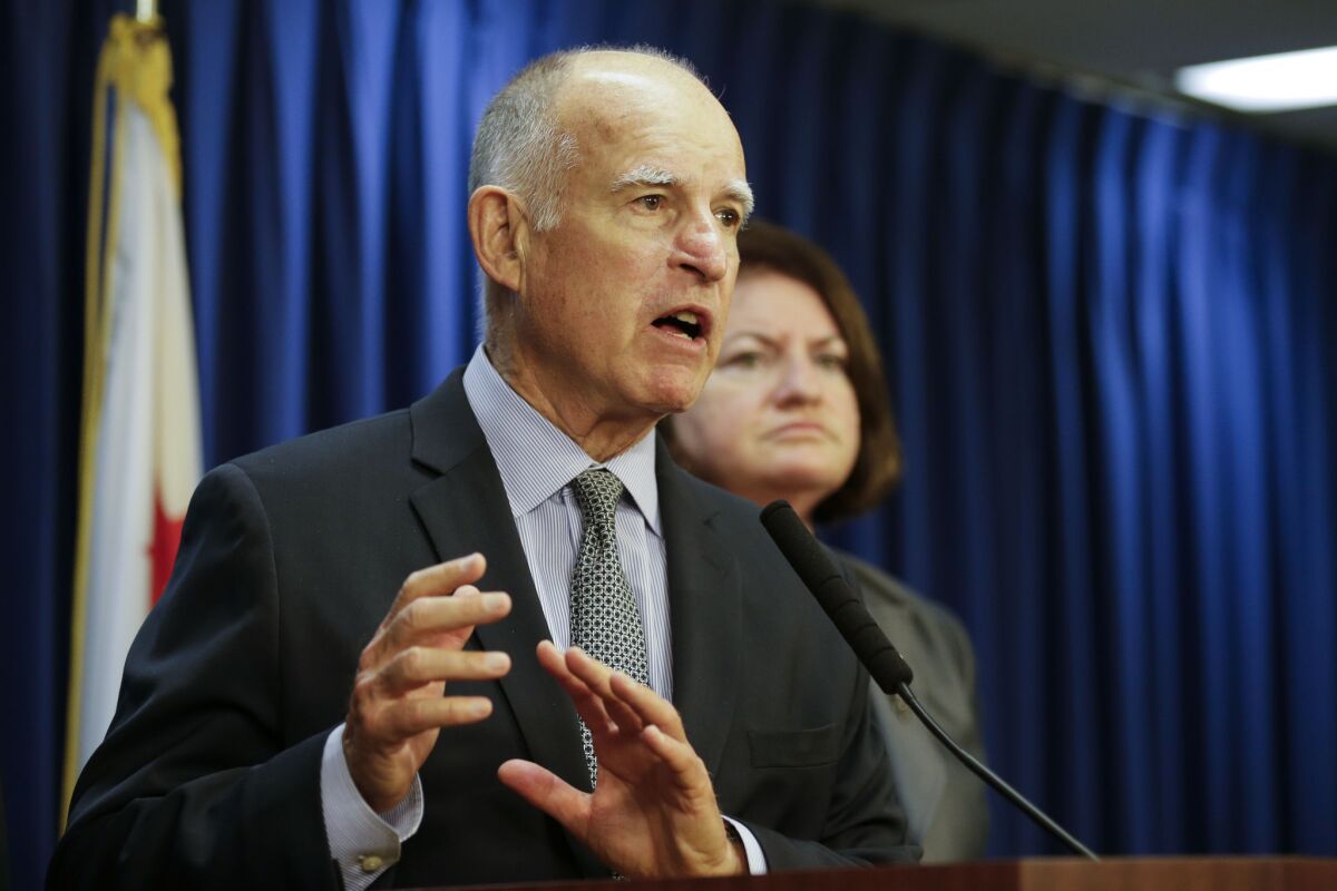 California Gov. Jerry Brown has vetoed legislation to protect small-franchise owners against fast-food giants and convenience store chains.