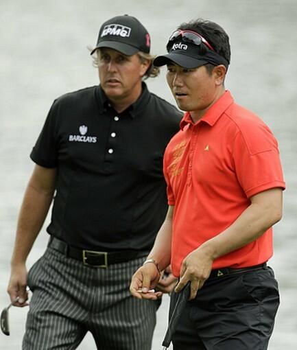 Phil Mickelson, Y.E. Yang