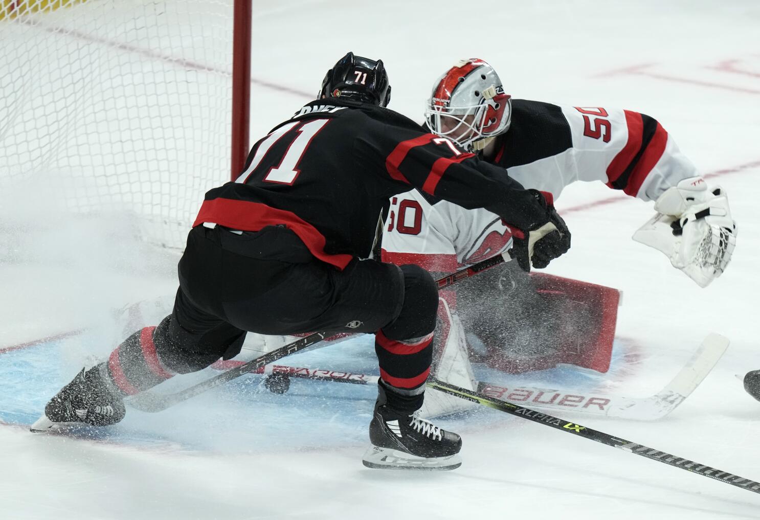 New Jersey Devils sign Canadian forward Chris Tierney