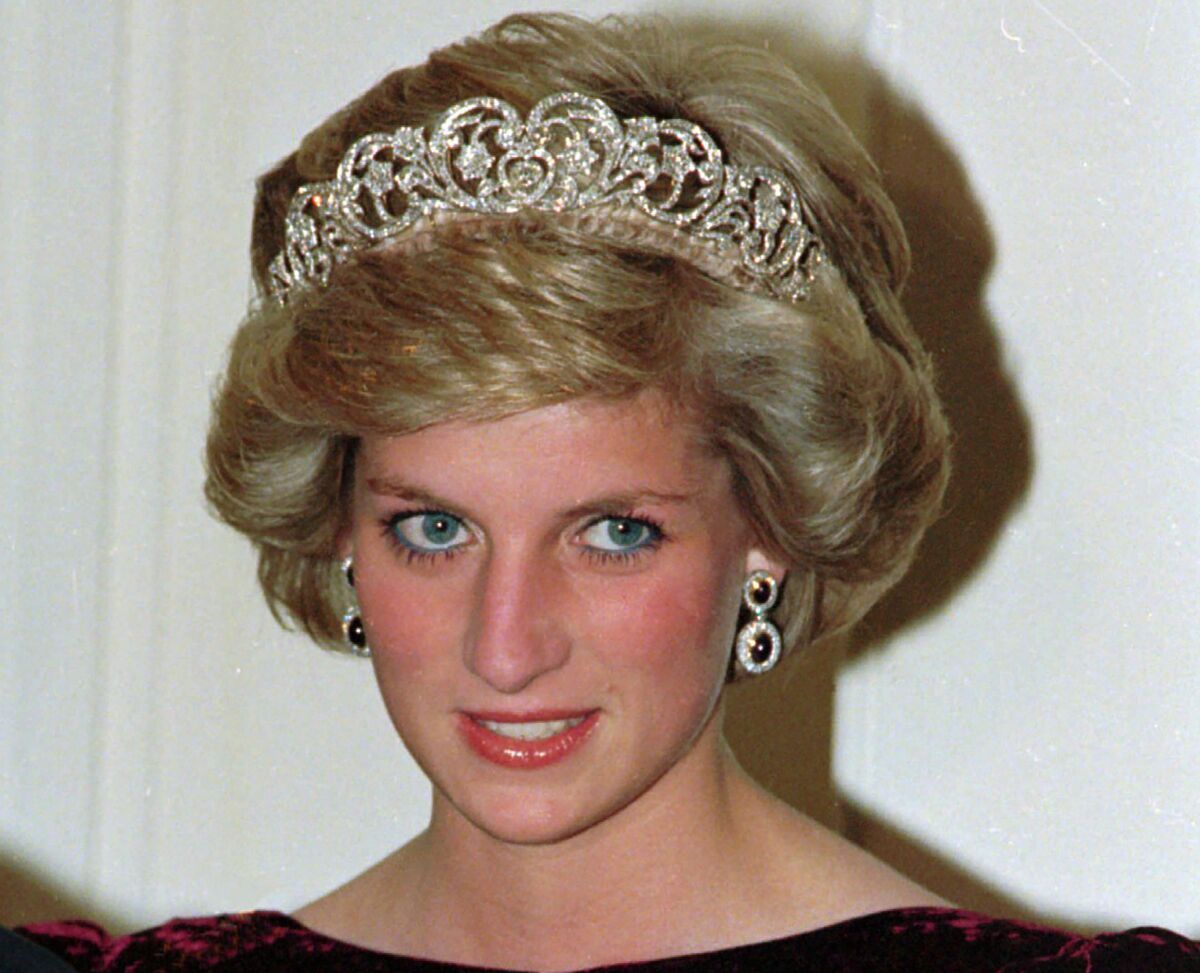 Princess Diana at a state dinner in Australia in 1985