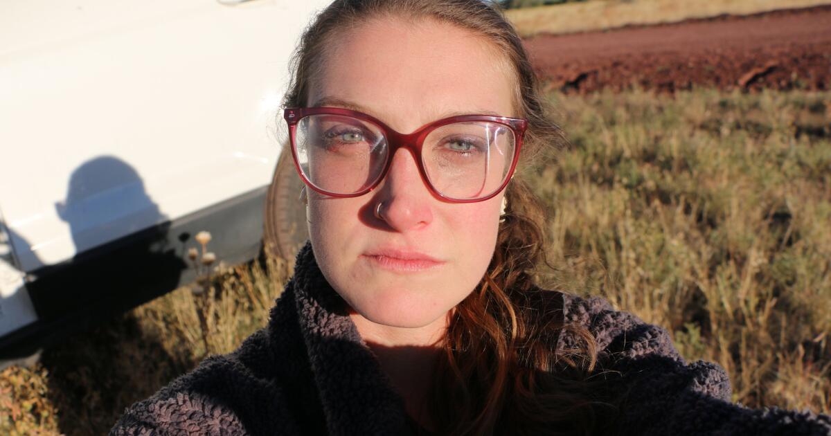 San Diego woman disappears on trip in Arizona, leaving behind abandoned car San Diego woman disappears on trip in Arizona, leaving behind abandoned car