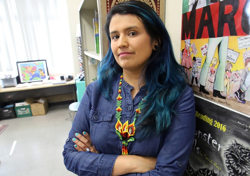 طور يوري لارا فصلًا رئيسيًا للغة الإنجليزية للدراسات العرقية من أجل طرح متطلبات التخرج ذات الصلة بالمنطقة.