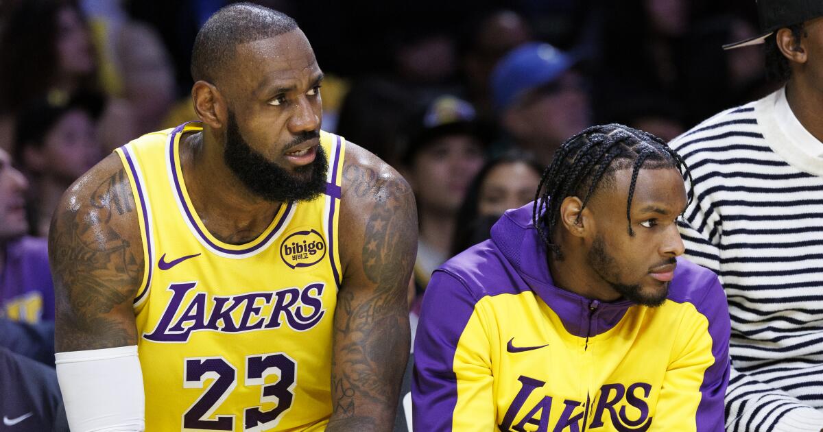 LeBron ve Bronny James, 2022'de LA County'de meydana gelen araba kazası iddiaları nedeniyle dava açtı
