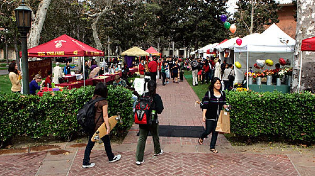 SNACK TIME: Farmers markets are appearing on many campuses, including USC. The events promote a sense of an eco-friendly community.