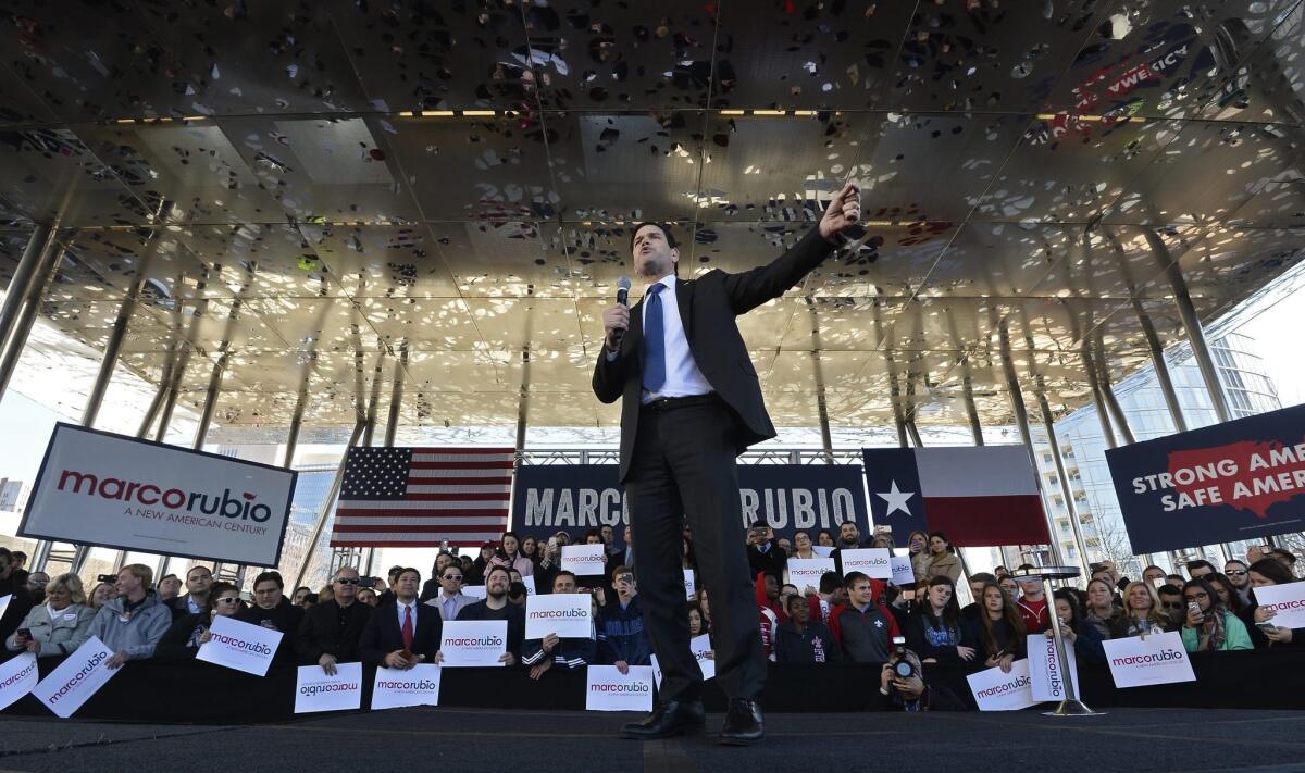 Marco Rubio había viajado a Texas días antes. El la foto el precandidato republicano a la Casa Blanca pronuncia un discurso durante un acto electoral celebrado en Dallas, Texas, Estados Unidos, el 26 de febrero del 2016. EFE/Larry W. Smith