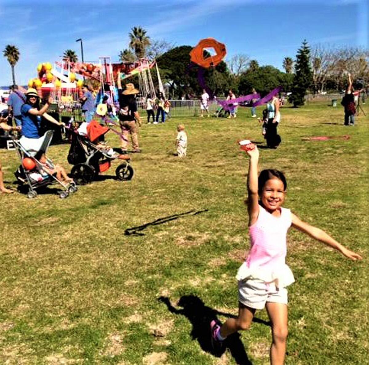A sunny day at the Ocean Beach Kite Fesival in 2010.