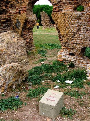 A sign identifies the villa, which was owned during Imperial Roman times by brick manufacturer Quintus Servilius Pudens. Among the treasures unearthed in Aqueduct Park are intricately worked mosaics and structural evidence of a 1st or 2nd century bathing complex.