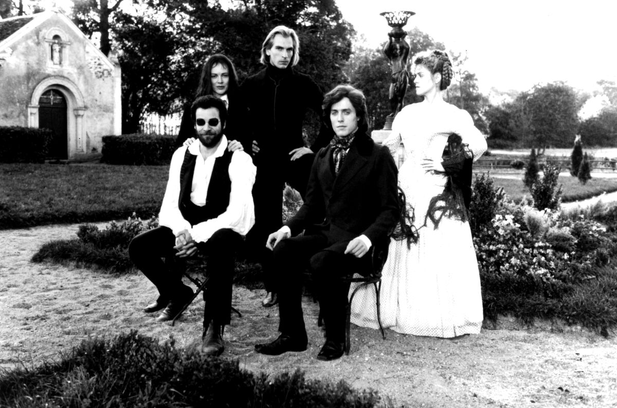 Judy Davis, Julian Sands, Bernadette Peters, Mandy Patinkin and Hugh Grant in a scene from the movie "Impromptu."