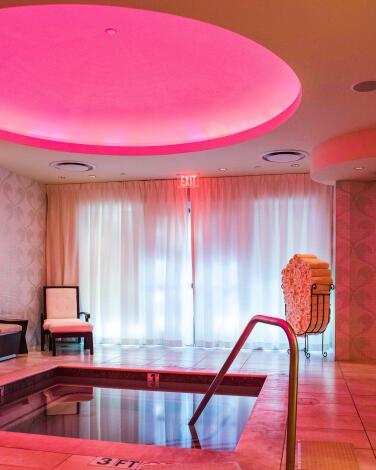 The indoor Jacuzzi for women at Sunstone Spa.