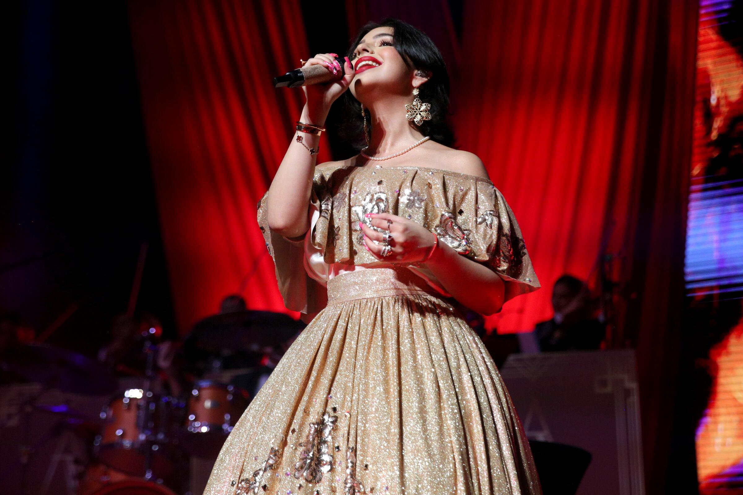 Así culmina la gira 'Piensa en mi' de Ángela Aguilar en los Estados Unidos - Los Angeles Times