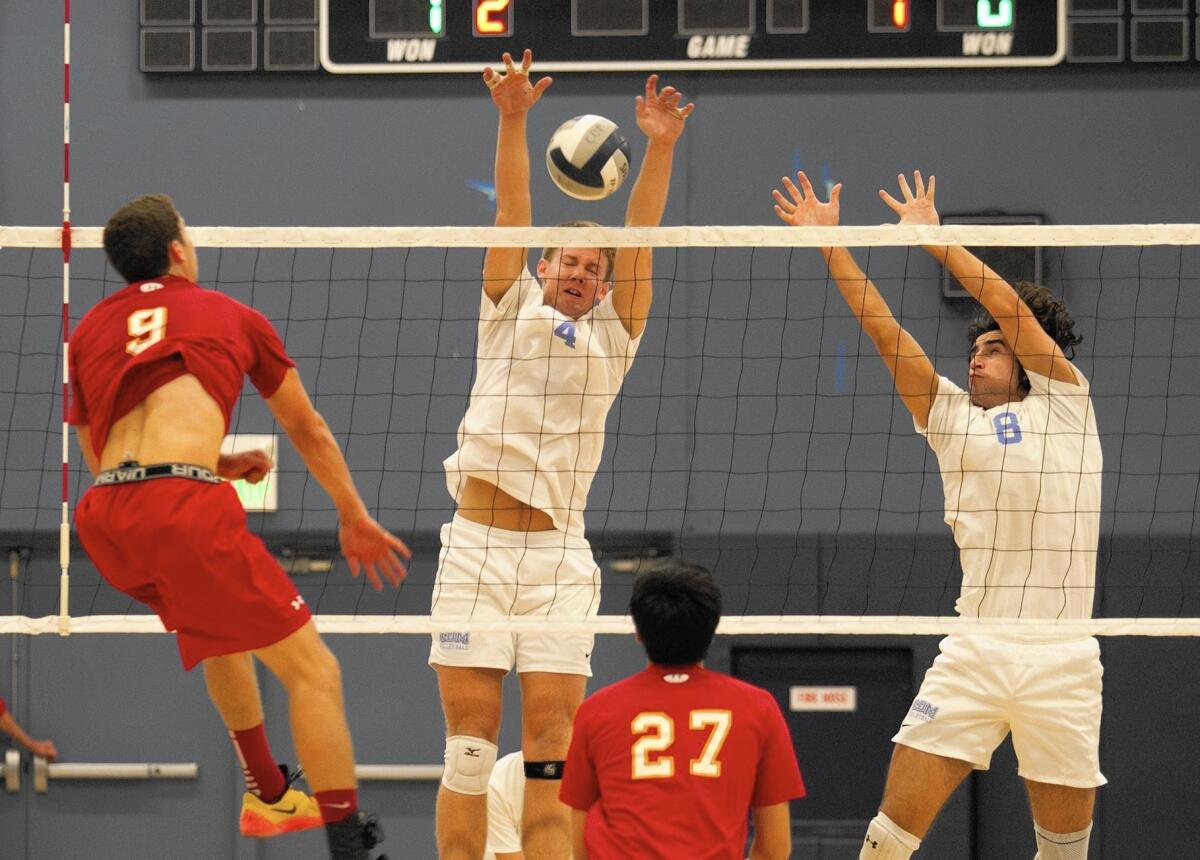 Matt Ctvrtlik (4) and Will Hunter (8) are key players for Corona del Mar High, which plays host to Beckman in a semifinal of the CIF Southern California Regional Division I playoffs Thursday at 6 p.m.