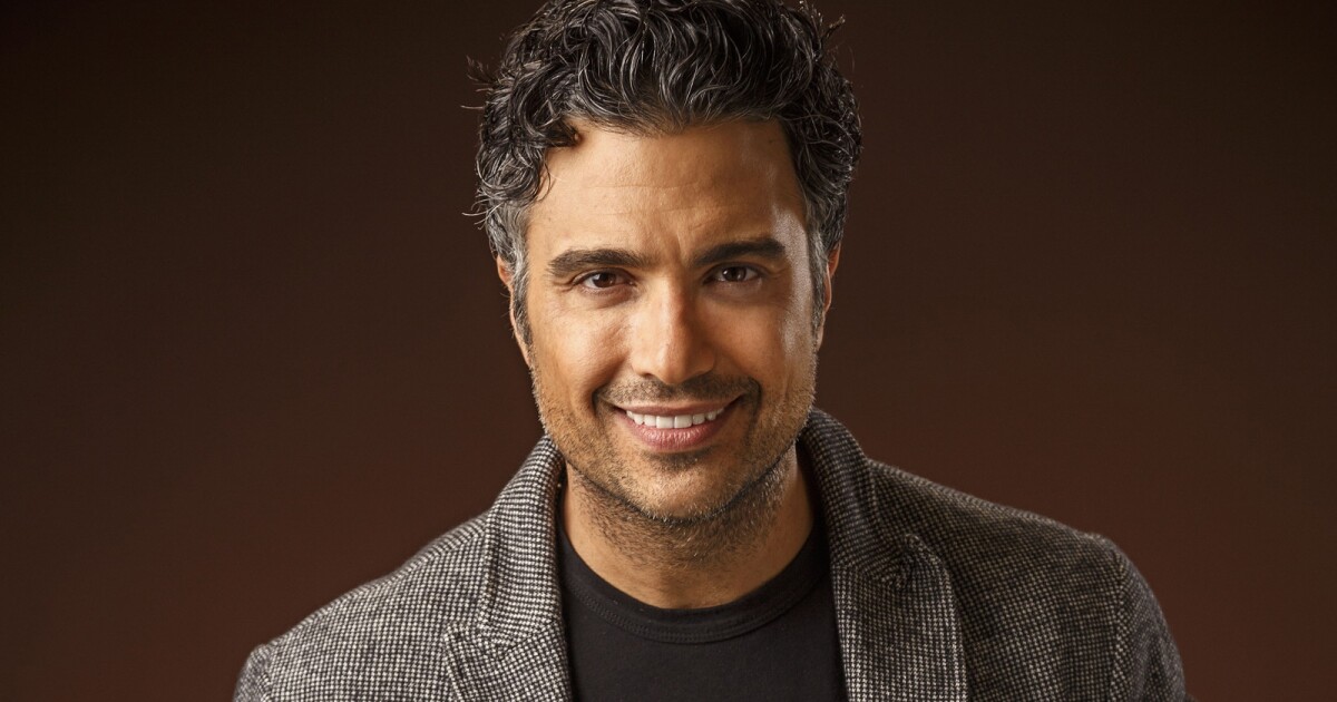 Jaime Camil Of Jane The Virgin Takes The Fatherhood Role To A Funny 