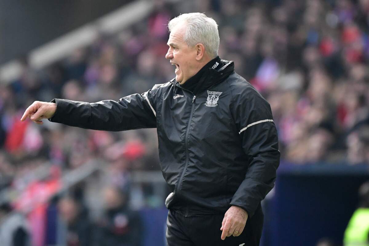 Leganes' Mexican coach Javier Aguirre gestures during the Spanish league football match Club Atletico de Madrid against Club Deportivo Leganes SAD at the Wanda Metropolitano stadium in Madrid on January 26, 2020. (Photo by JAVIER SORIANO / AFP) (Photo by JAVIER SORIANO/AFP via Getty Images) ** OUTS - ELSENT, FPG, CM - OUTS * NM, PH, VA if sourced by CT, LA or MoD **