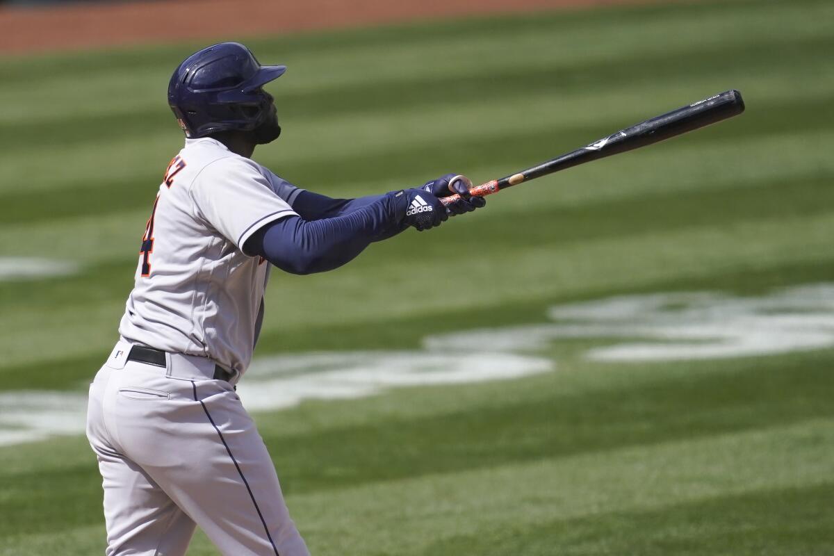 Houston Astros: Yordan Alvarez hitting and throwing again