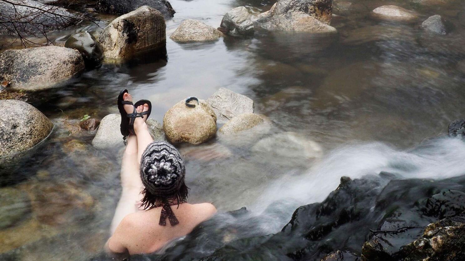 8 Tips For Soaking in Miracle Hot Springs (BEST Kern River Hot Springs!)