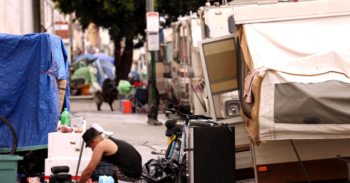 On Skid Row, decades of frustration. Will the next mayor have a plan? On Skid Row, decades of frustration. Will the next mayor have a plan?