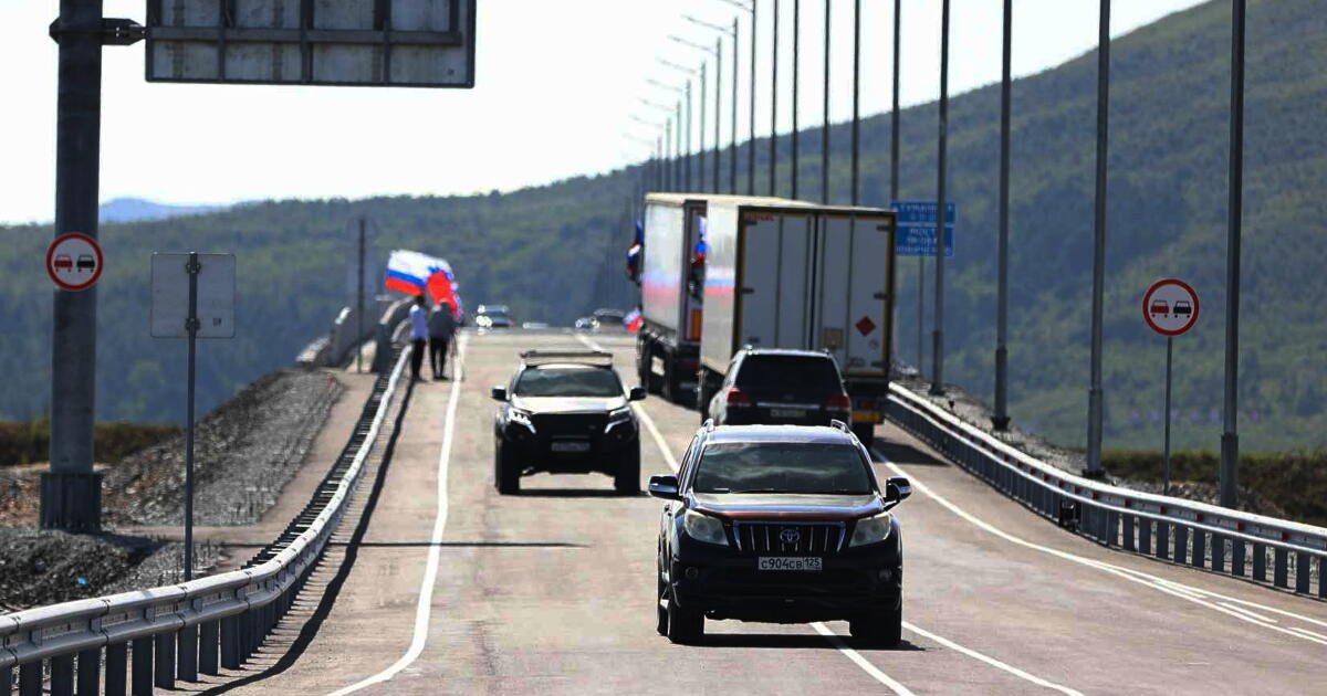 First Road Bridge Connects Russia and North Korea Across Tumen River