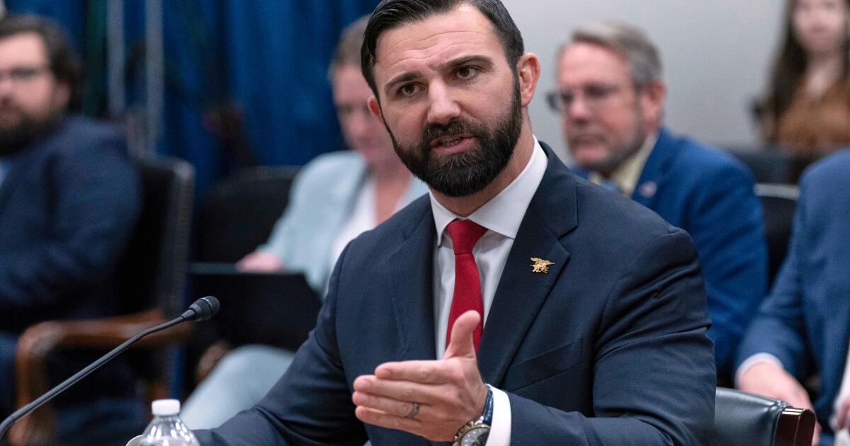Trump nomme Cameron Hamilton à la tête de la FEMA, un an après l’avoir licencié