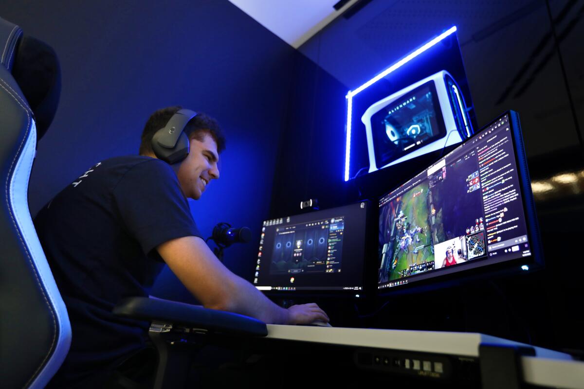 Esports player Gabriel Raulive-streams while fans log in and watch/ask questions on Oct. 26