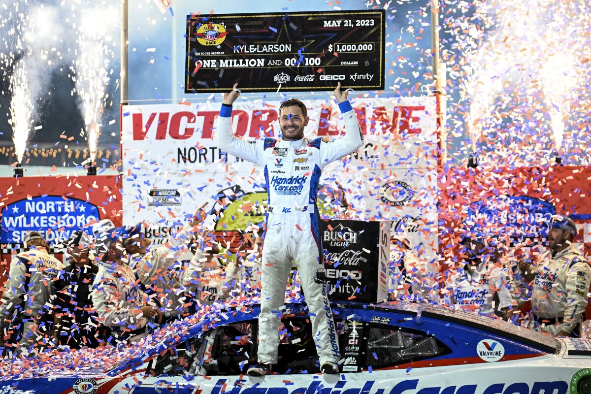Larson Dominates For Third Nascar All Star Race Win Takes Home 1