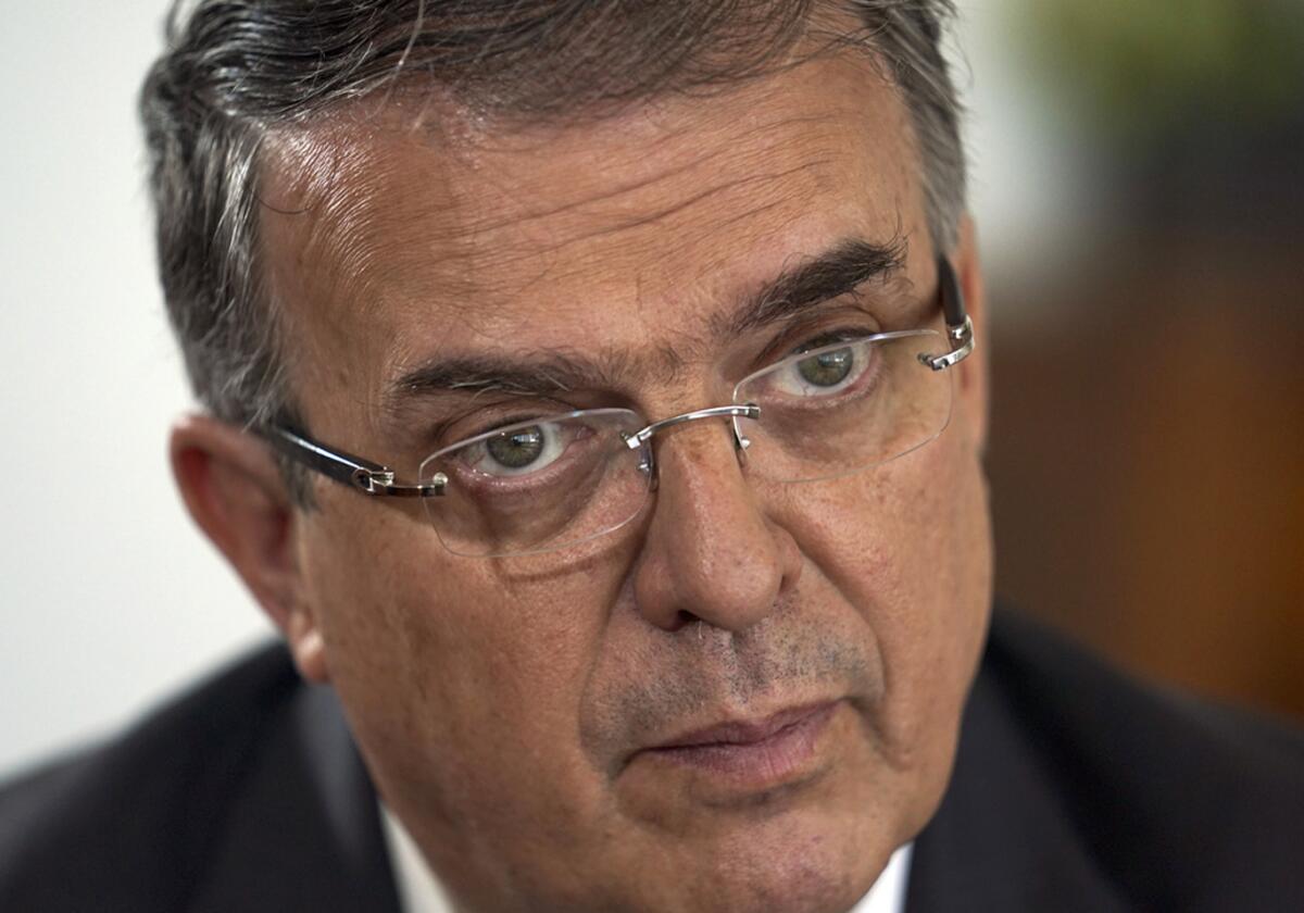 ARCHIVO - El canciller mexicano, Marcelo Ebrard