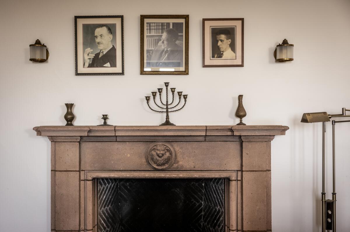 Photos astatine Villa Aurora successful Pacific Palisades