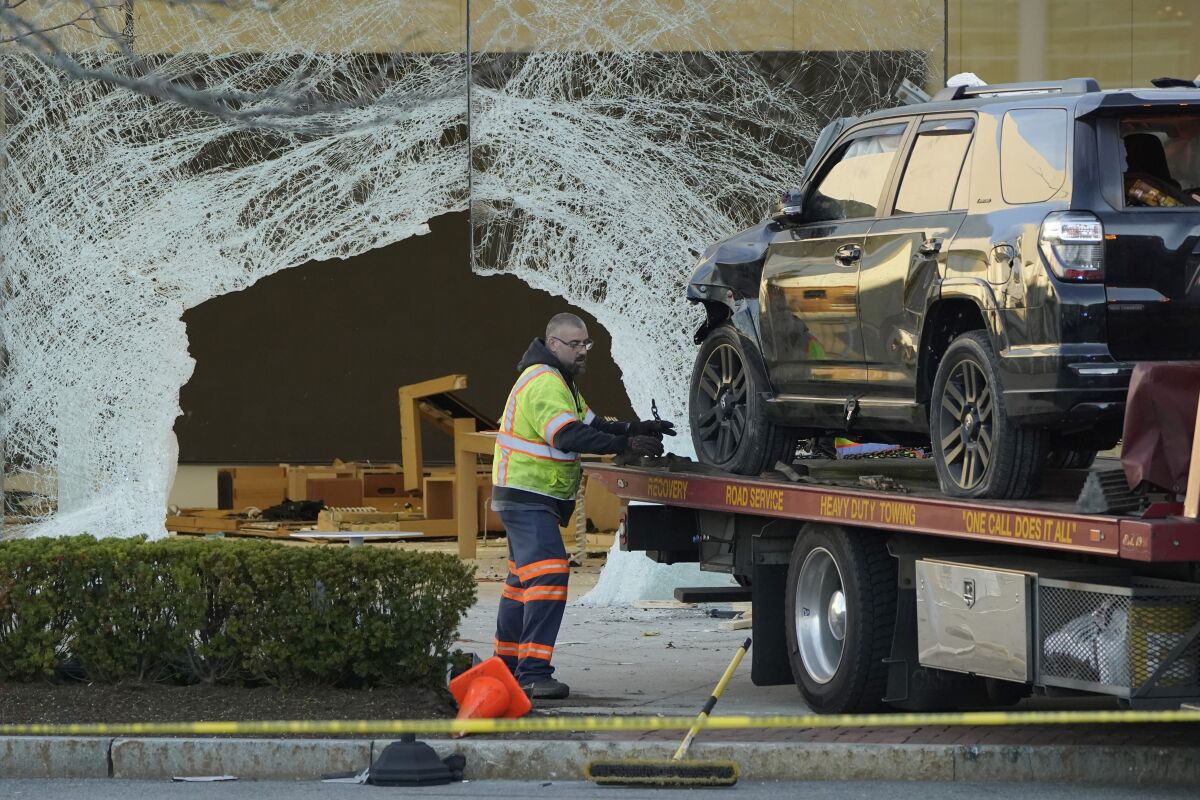 EEUU: Cargo de homicidio en choque de SUV contra tienda - San Diego Union-Tribune en