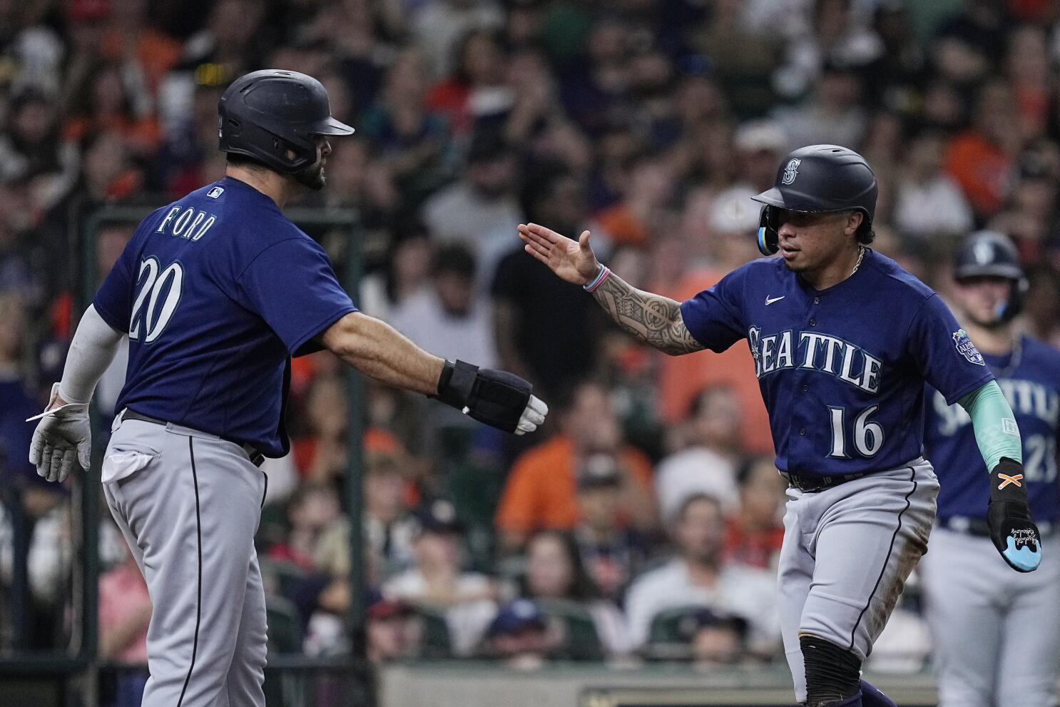 Cal Raleigh's family rallies in Houston for Mariners vs. Astros Game 2