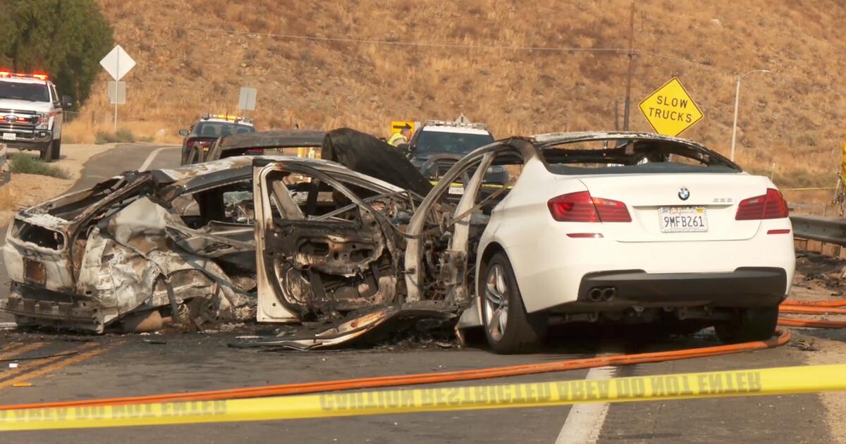 Fiery three-car crash kills 6, hospitalizes 4 in Riverside County