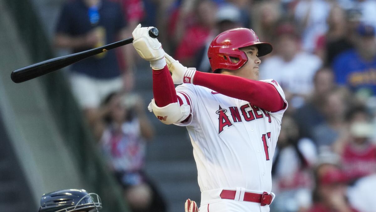 Angels just keep pecking away at .500 with series sweep over Phillies - Los  Angeles Times