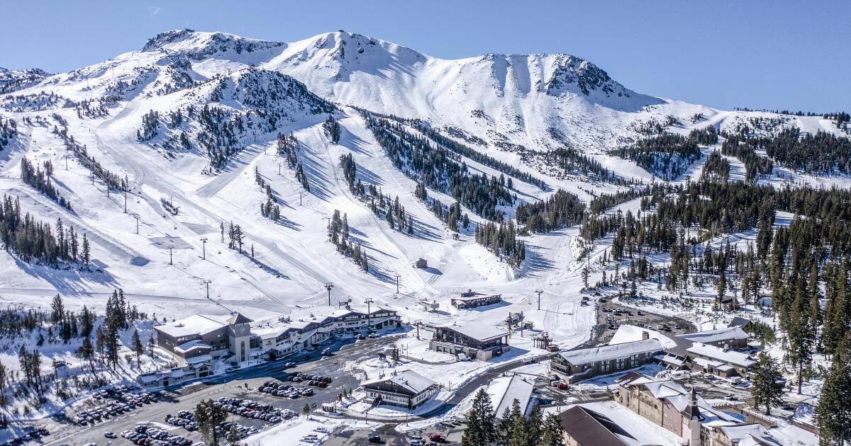 Ski patrolman caught in the avalanche of Mammoth Mountain and died of injury Ski patrolman caught in the avalanche of Mammoth Mountain and died of injury