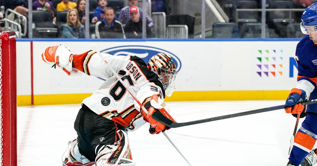 Ducks begin a five-game trip with blowout loss to Islanders - Los ...