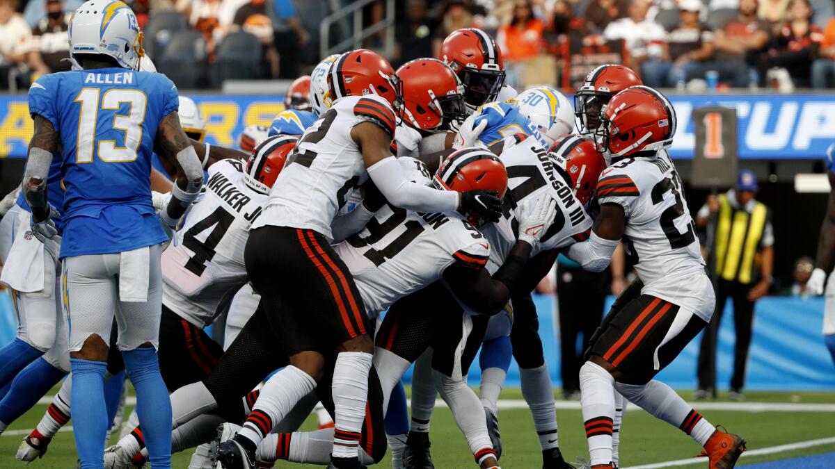 Chargers at Cleveland Browns: Who has the edge? – Orange County