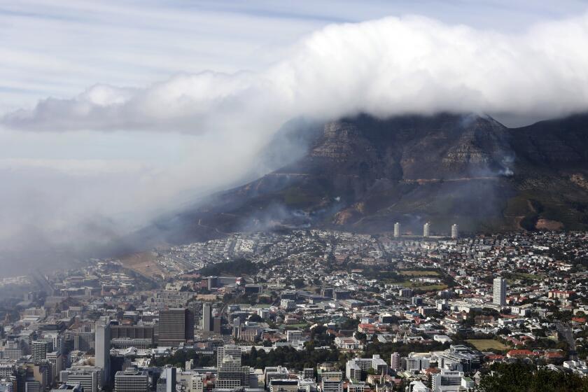 ARCHIVO - Una vista panorámica de Ciudad del Cabo, Sudáfrica, el lunes 19 de abril de 2021. (AP Foto/Nardus Engelbrecht, Archivo)