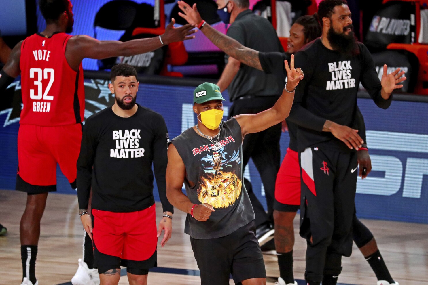 James Harden And Rockets Go With The Flow In Nba Playoffs Los Angeles Times