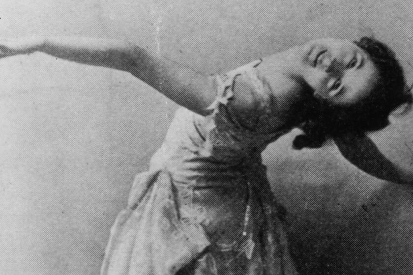 1899: Omar made into a dance by Isadora Duncan (1878 - 1927). (Photo by Hulton Archive/Getty Images) ** OUTS - ELSENT, FPG, CM - OUTS * NM, PH, VA if sourced by CT, LA or MoD **