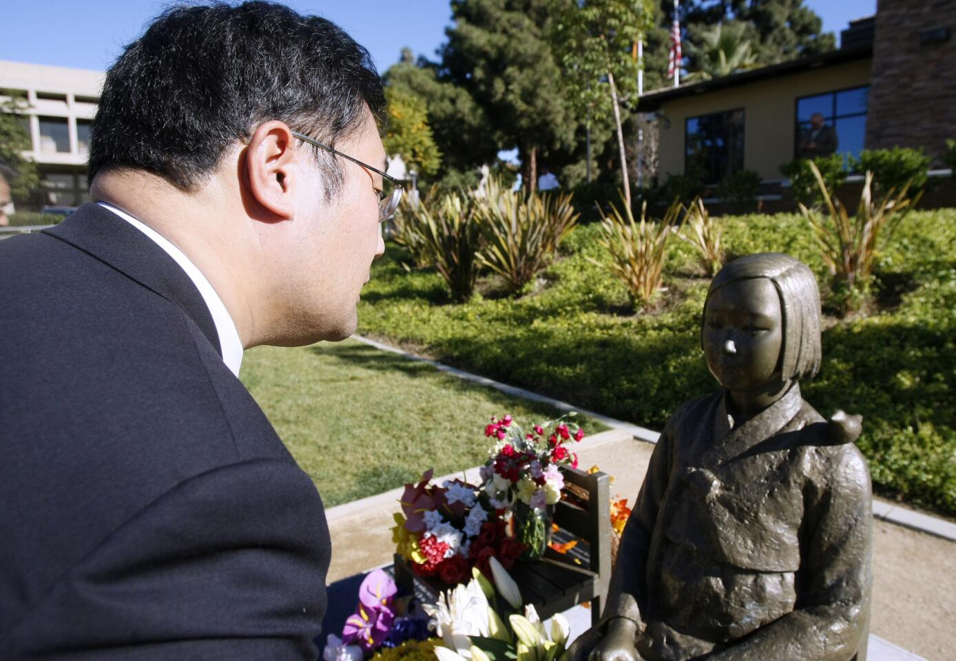 Japanese delegation requests removal, visits controversial Comfort Women statue