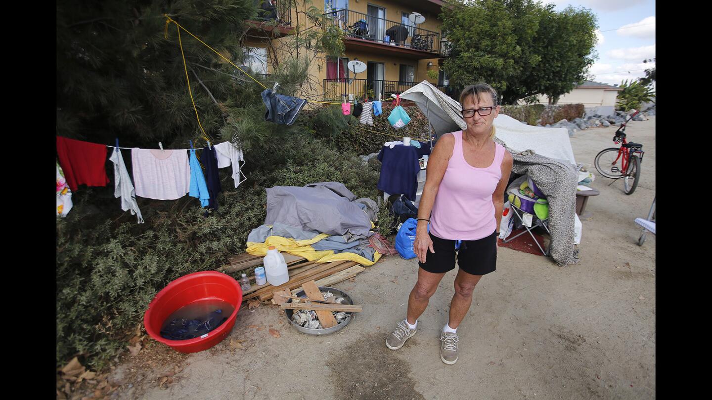 la-residents-face-eviction-from-santa-ana-rive-010