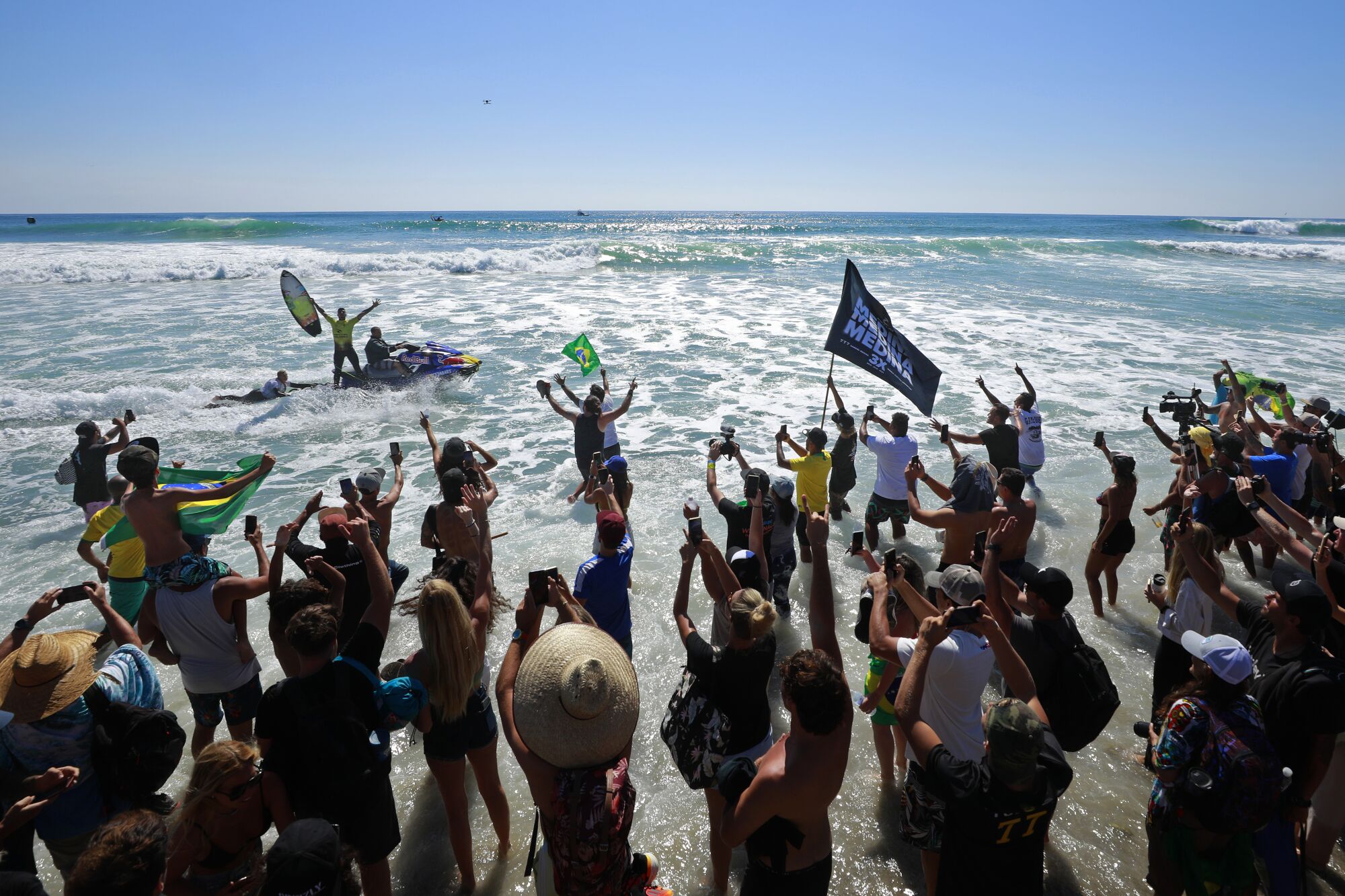 SAN DIEGO, CA - SEPTEMBER 14: Gabriel Medina of Brazil celebrates with fans after he won the world championship 